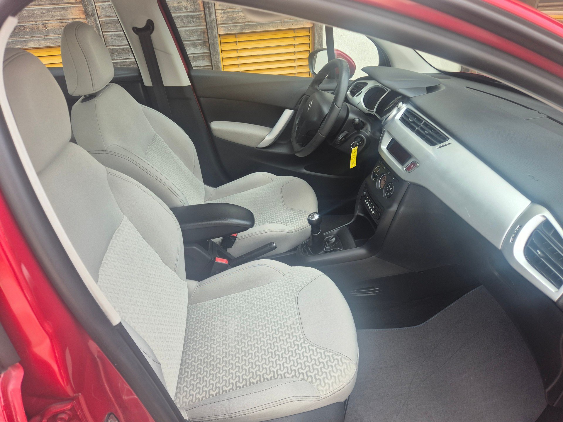 CITROEN C3 1.4i 16V Exclusive-image-17