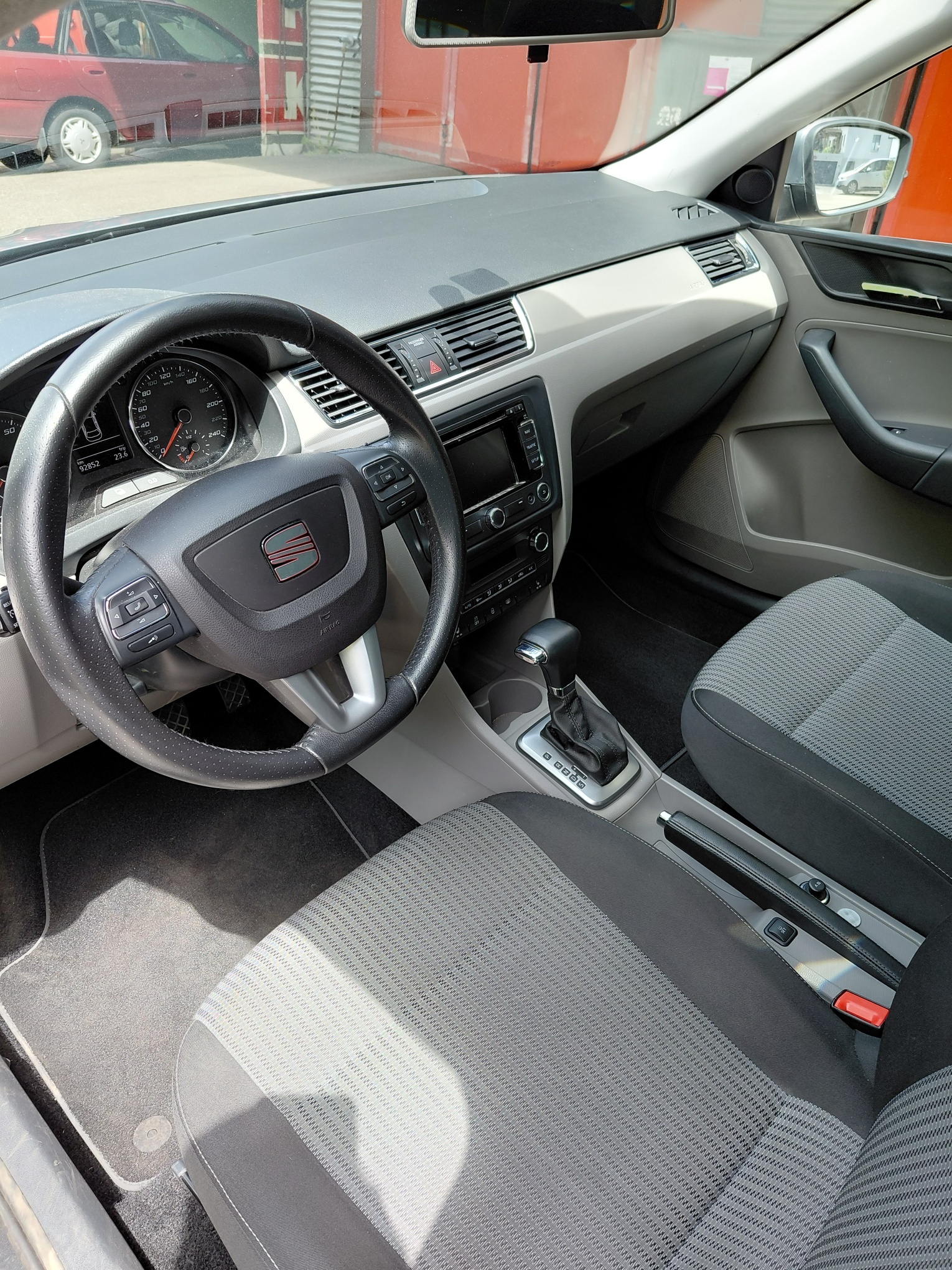 SEAT Toledo 1.4 TSI Style DSG-image-4