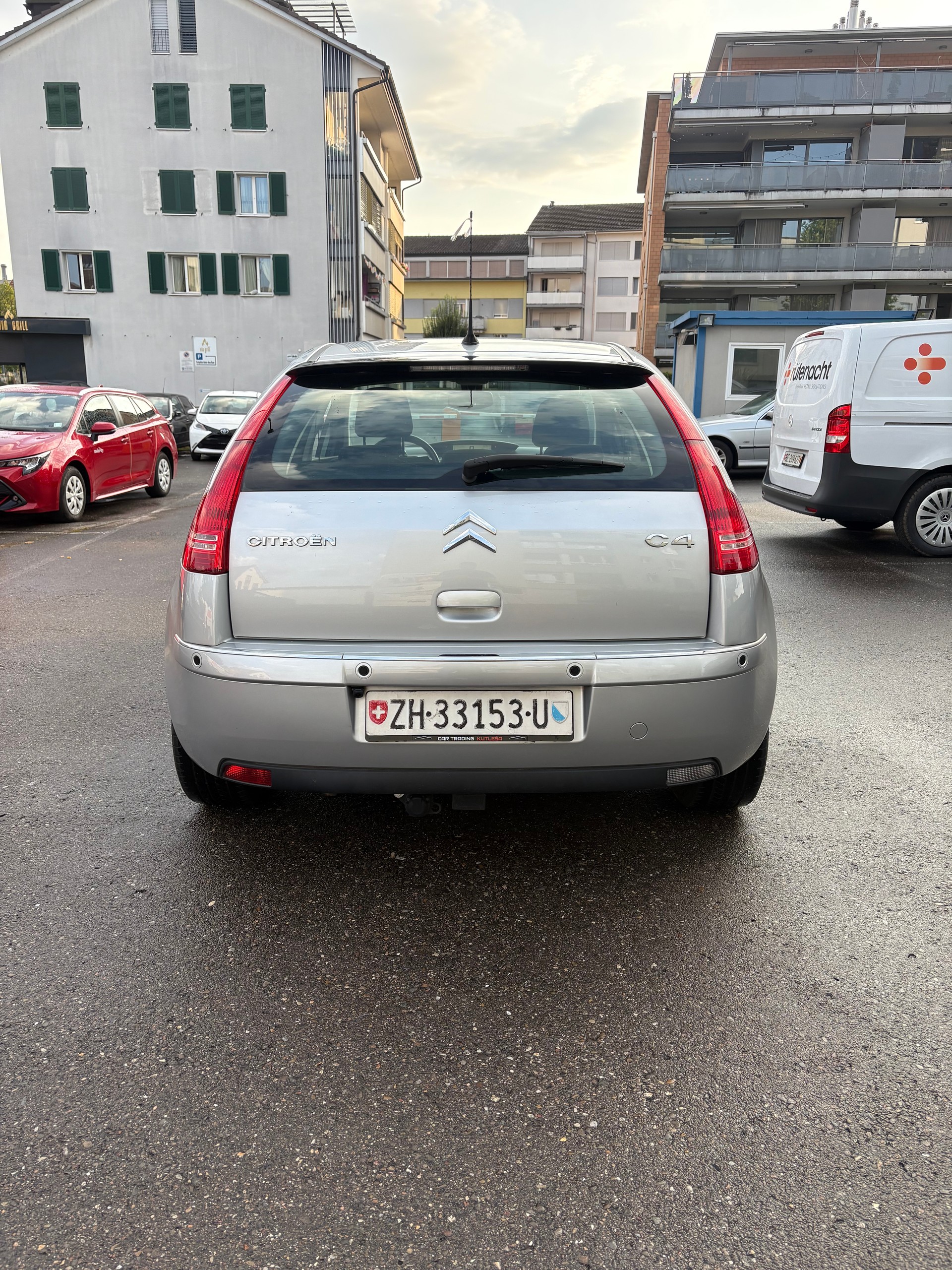 CITROEN C4 Berline 2.0i 16V Exclusive-image-4
