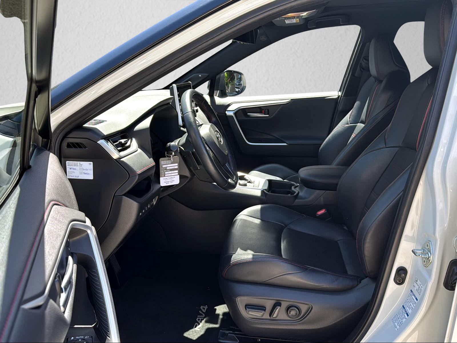 TOYOTA RAV4 2.5 Plug-In-Hybrid Platinum-image-10