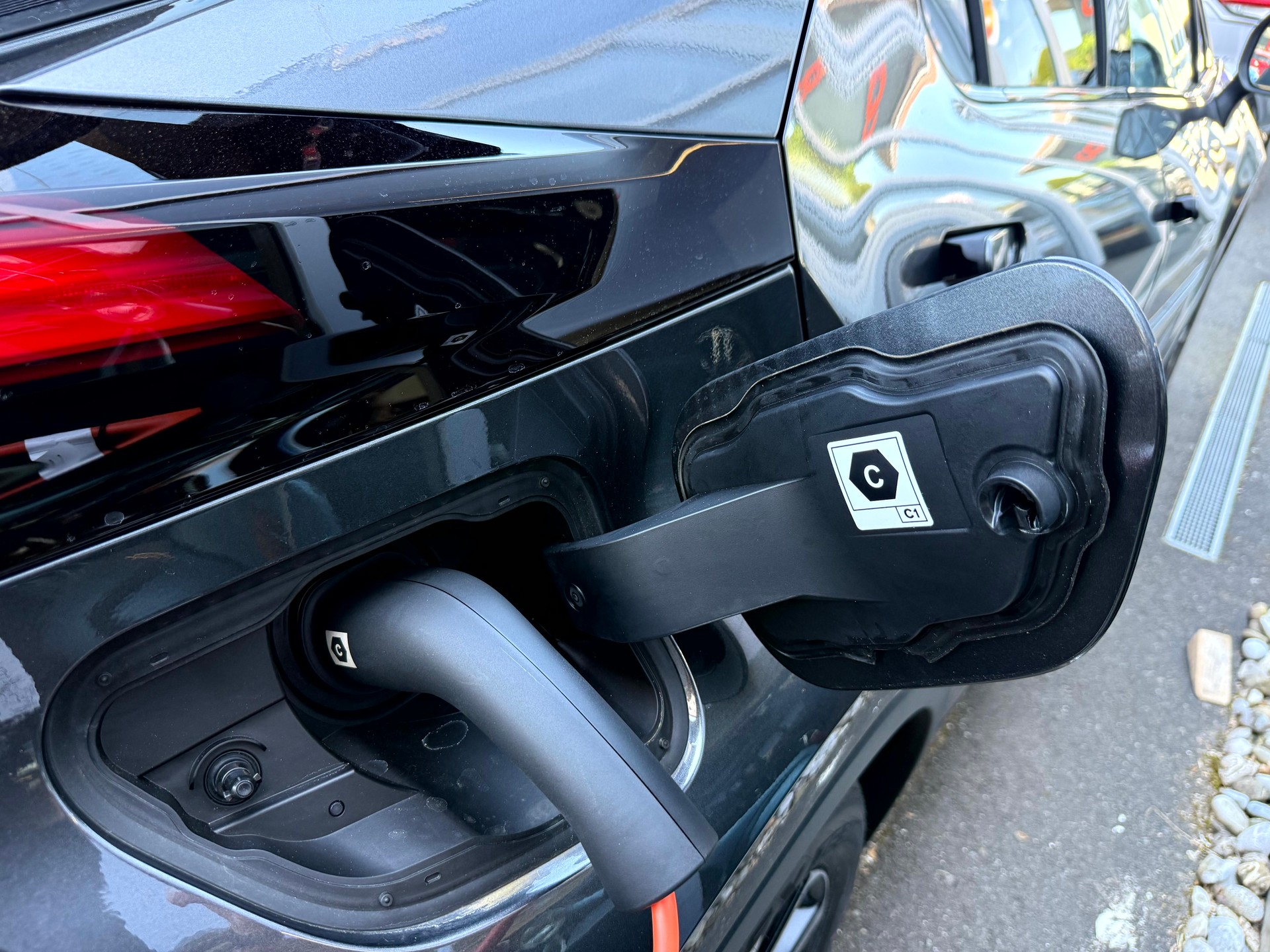TOYOTA C-HR 2.0 PHEV CVT Swiss Edition-image-22