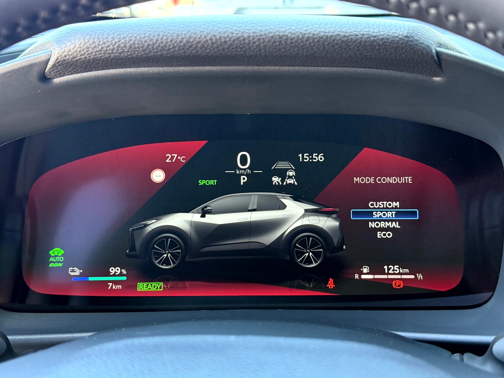 TOYOTA C-HR 2.0 PHEV CVT Swiss Edition-image-29
