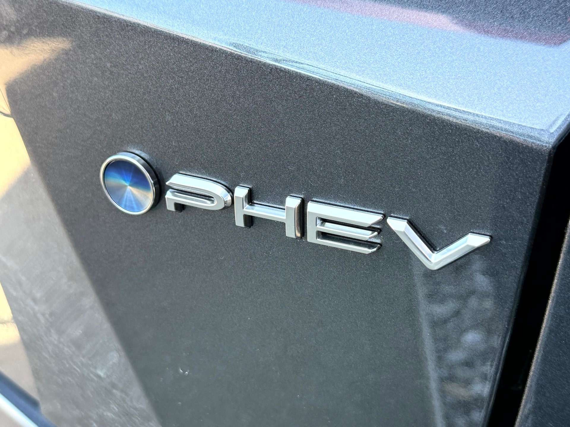 TOYOTA C-HR 2.0 PHEV CVT Swiss Edition-image-23