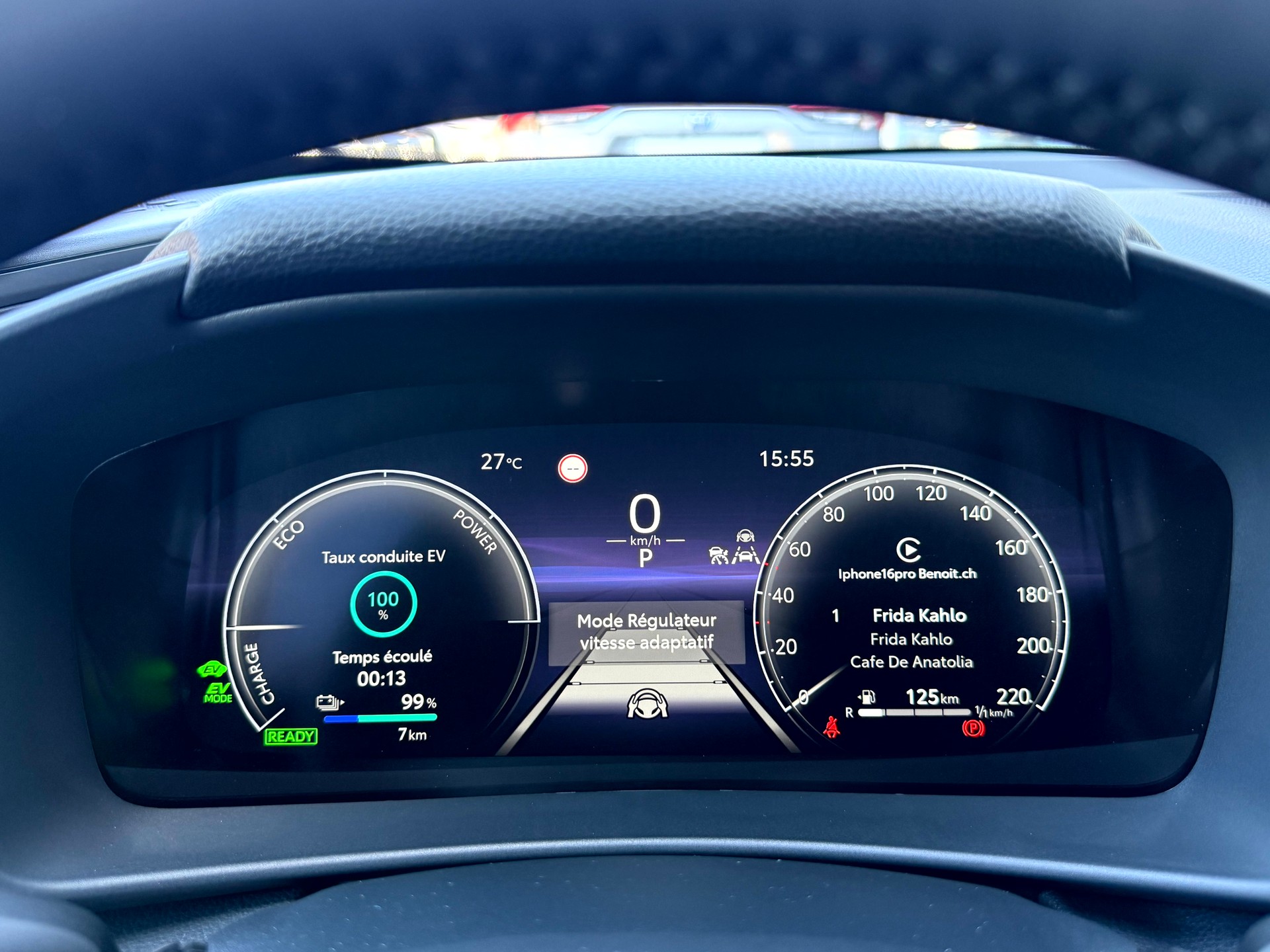 TOYOTA C-HR 2.0 PHEV CVT Swiss Edition-image-25