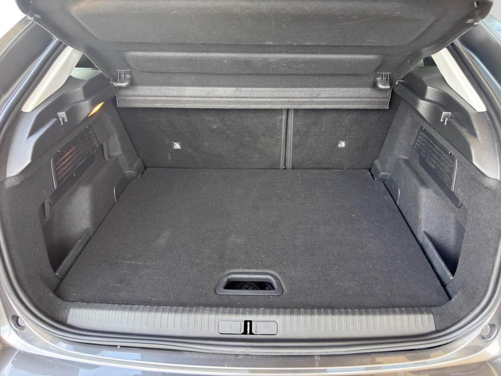 CITROEN C4 Electric Swiss Ed.-image-14