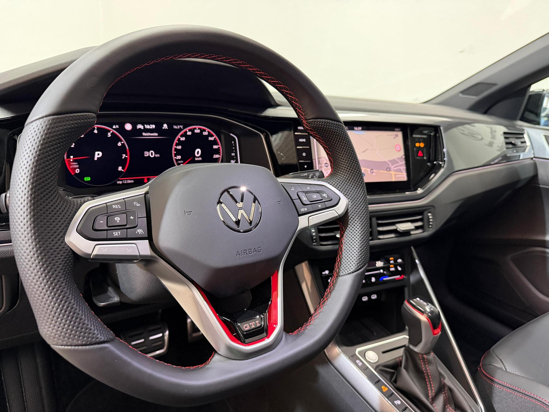 VW Polo 2.0 TSI GTI DSG-image-5