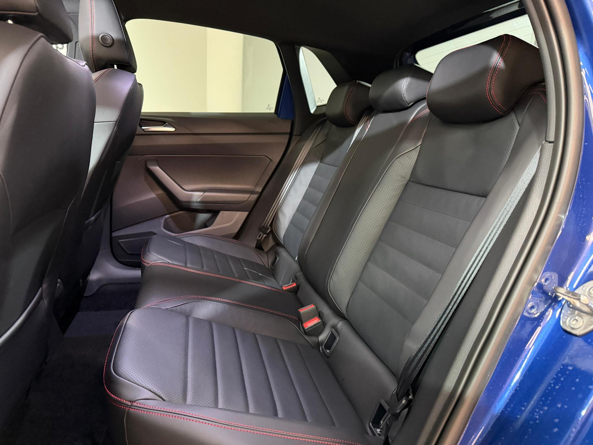 VW Polo 2.0 TSI GTI DSG-image-9