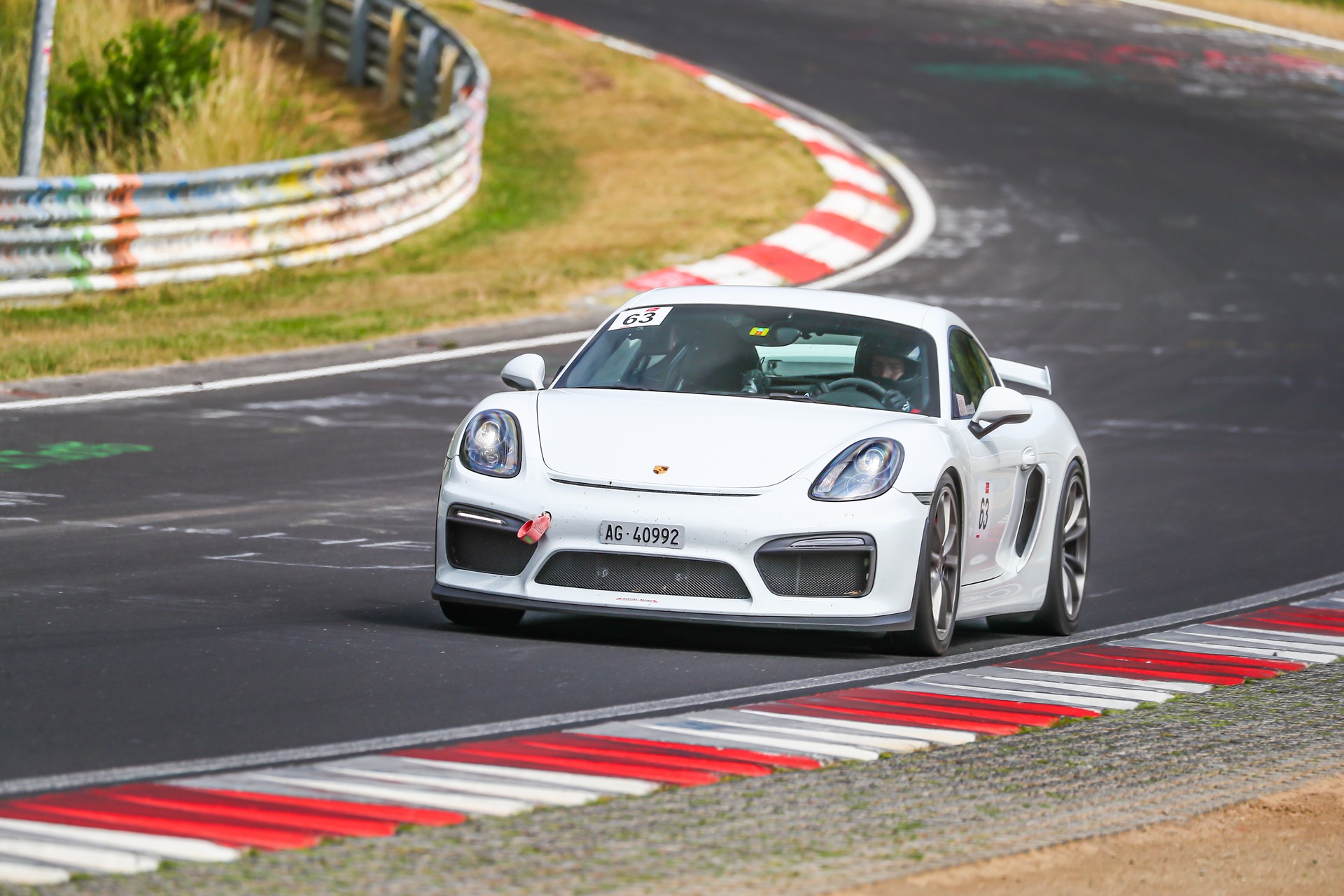 PORSCHE Cayman GT4 MR-image-12