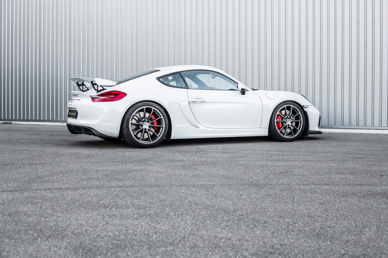 PORSCHE Cayman GT4 MR-showroom-element-2