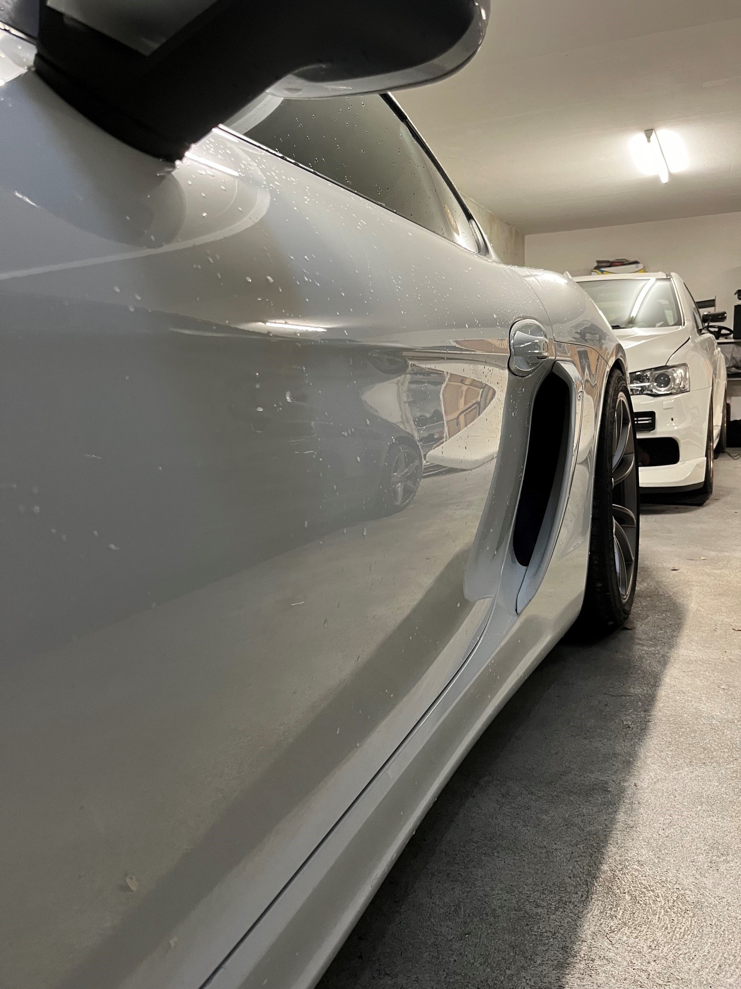 PORSCHE Cayman GT4 MR-image-10