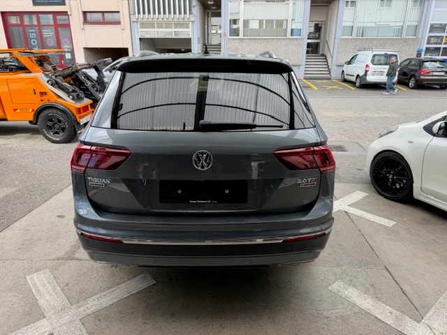 VW Tiguan Allspace 2.0TSI Highline 4Motion DSG-image-4
