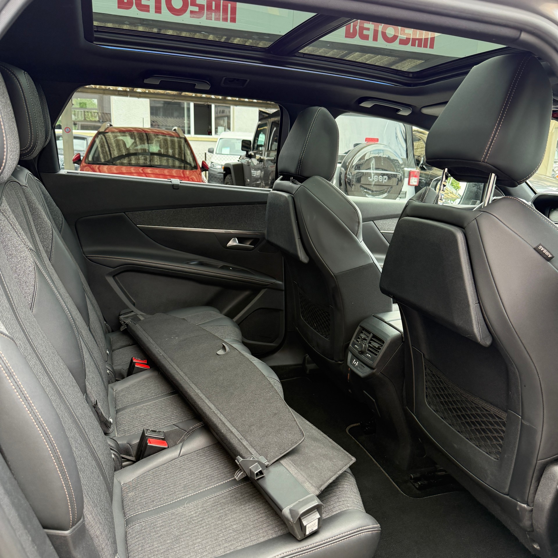 PEUGEOT 5008 1.6Pure Tech GT Line EAT8-image-12