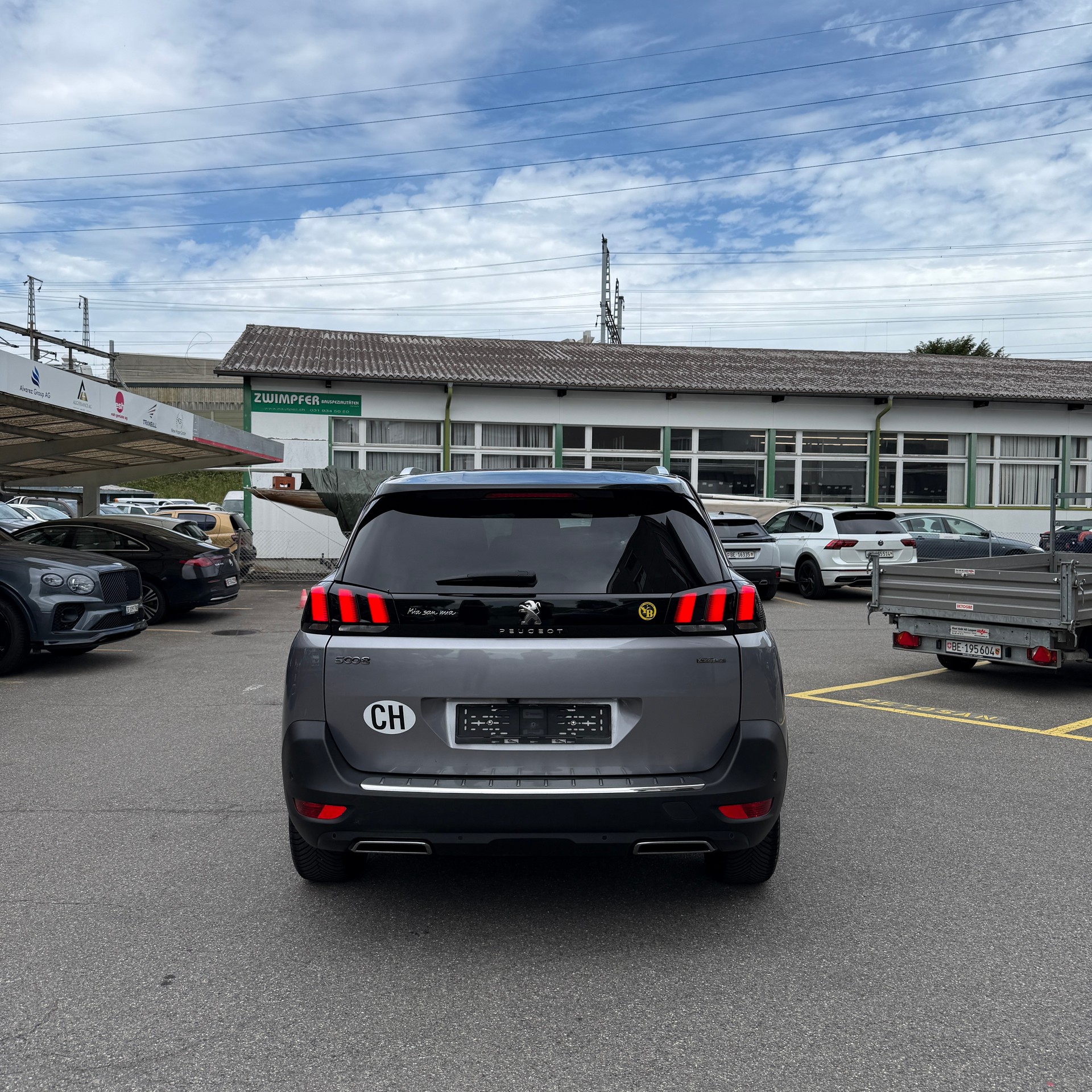 PEUGEOT 5008 1.6Pure Tech GT Line EAT8-image-5