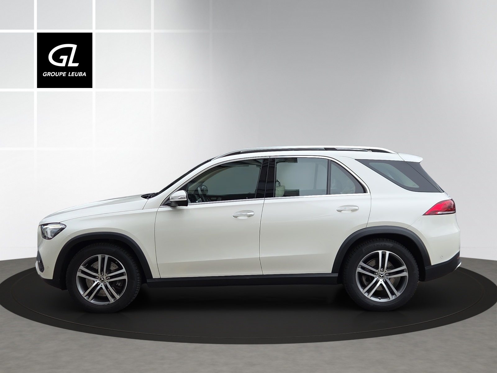 MERCEDES-BENZ GLE 450 4Matic 9G-Tronic-showroom-element-2