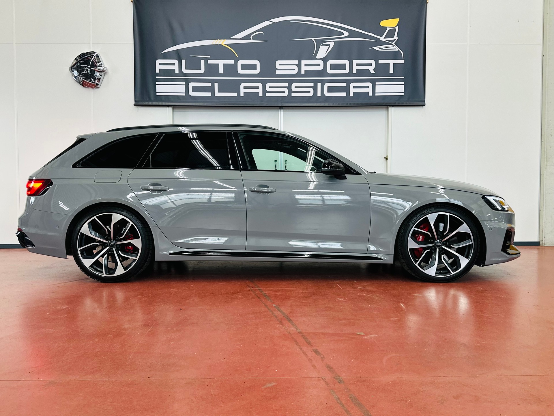 AUDI RS4 Avant 2.9 TFSI quattro tiptronic Nardo Grey-image-3