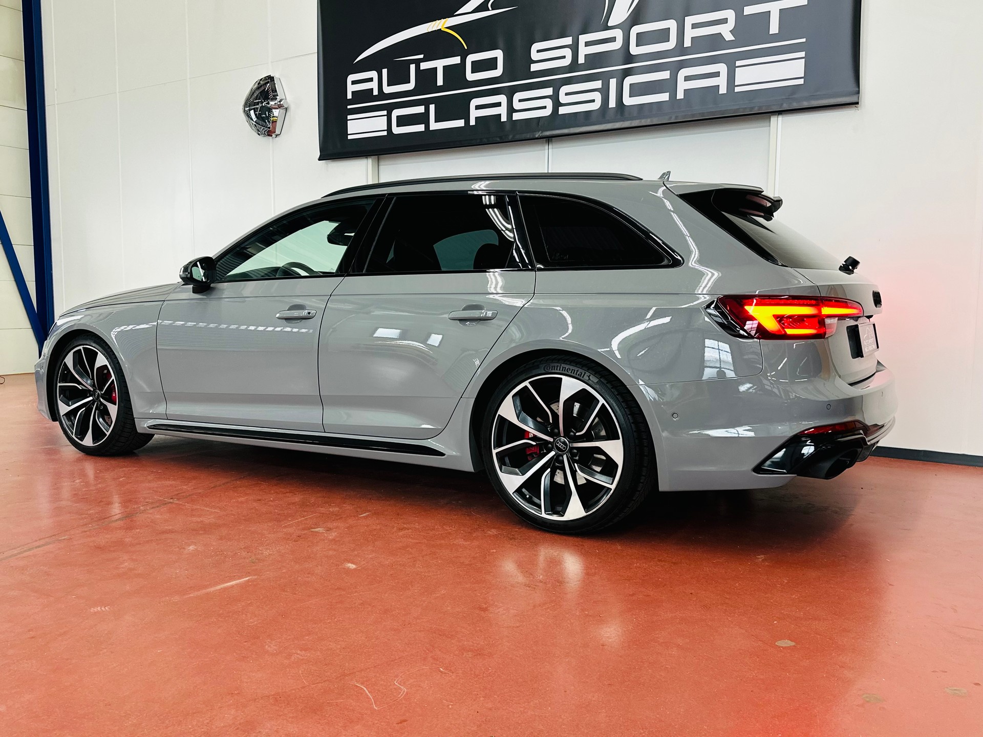 AUDI RS4 Avant 2.9 TFSI quattro tiptronic Nardo Grey-image-9