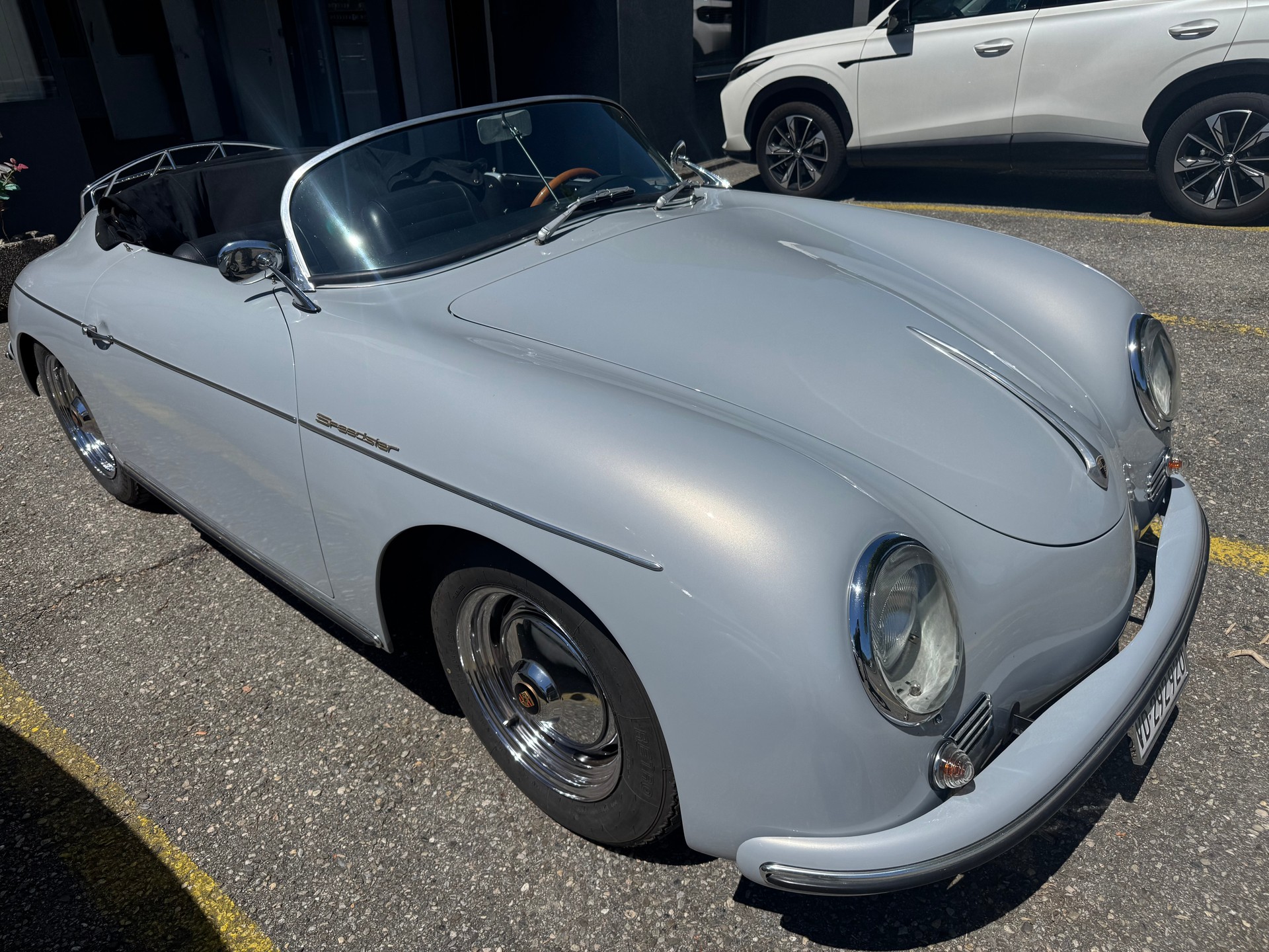 PORSCHE REPLICA-showroom-element-2