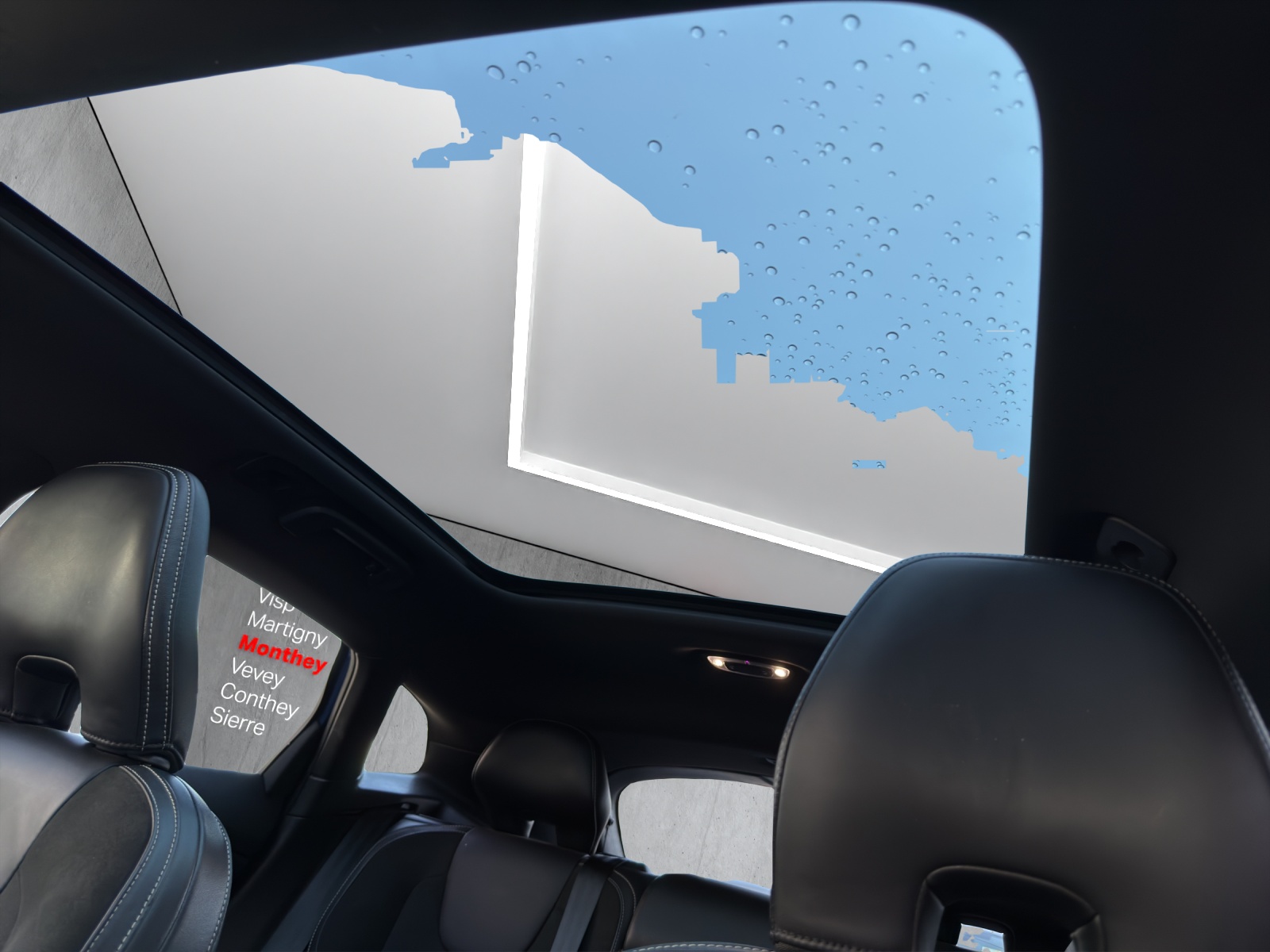 VOLVO V40 T3 Momentum R-Design-image-16