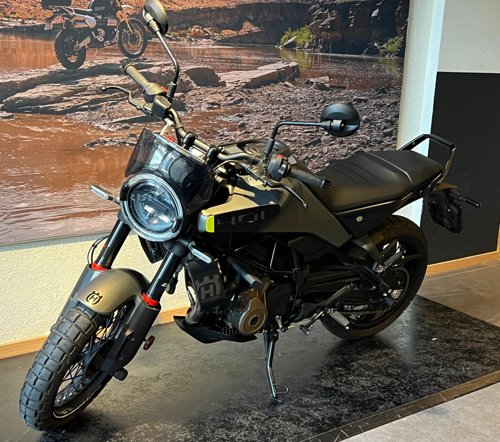 HUSQVARNA Svartpilen 401-image-2