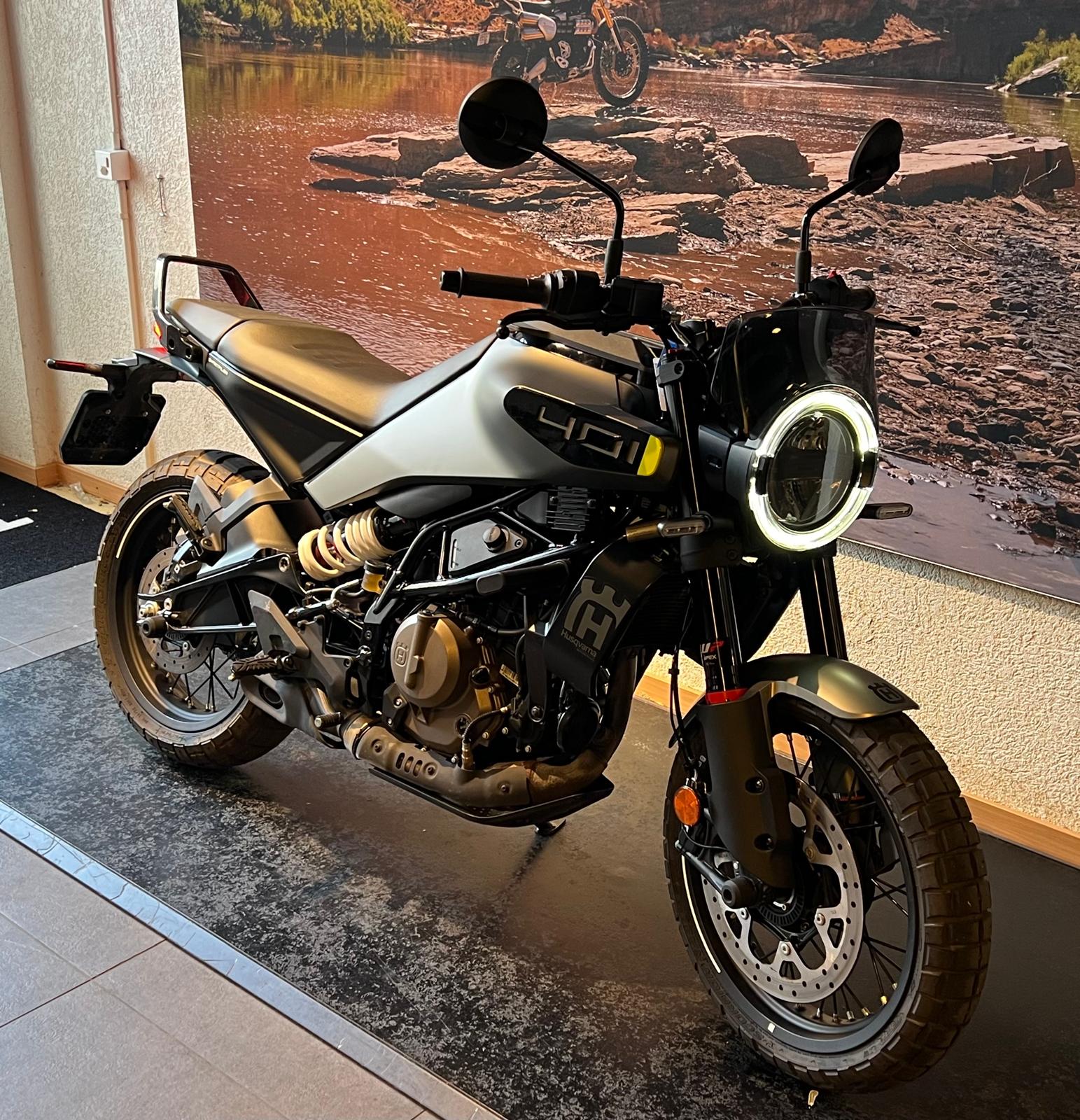 HUSQVARNA Svartpilen 401-image-1