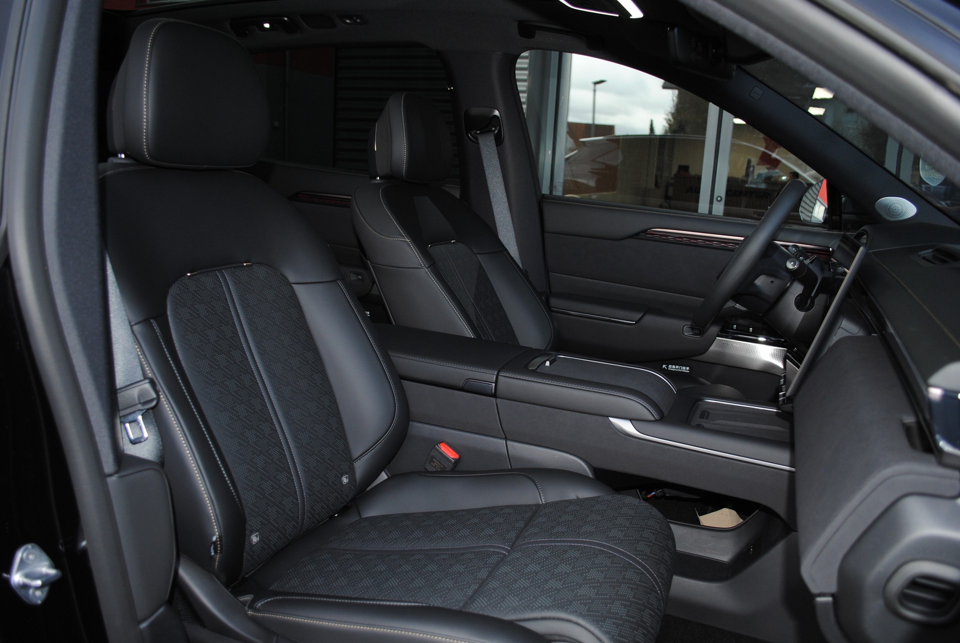 ZEEKR 7X 100kWh Privilege AWD-image-15