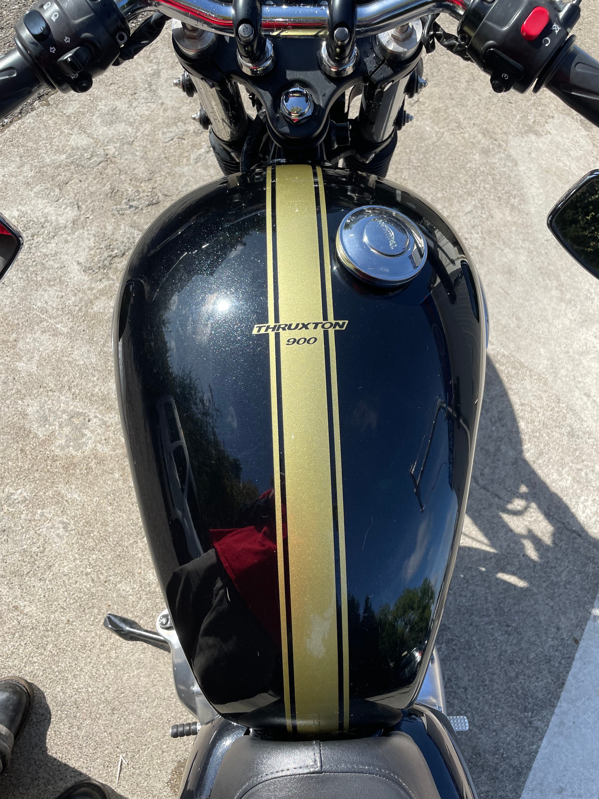 TRIUMPH Thruxton 900 i-image-11
