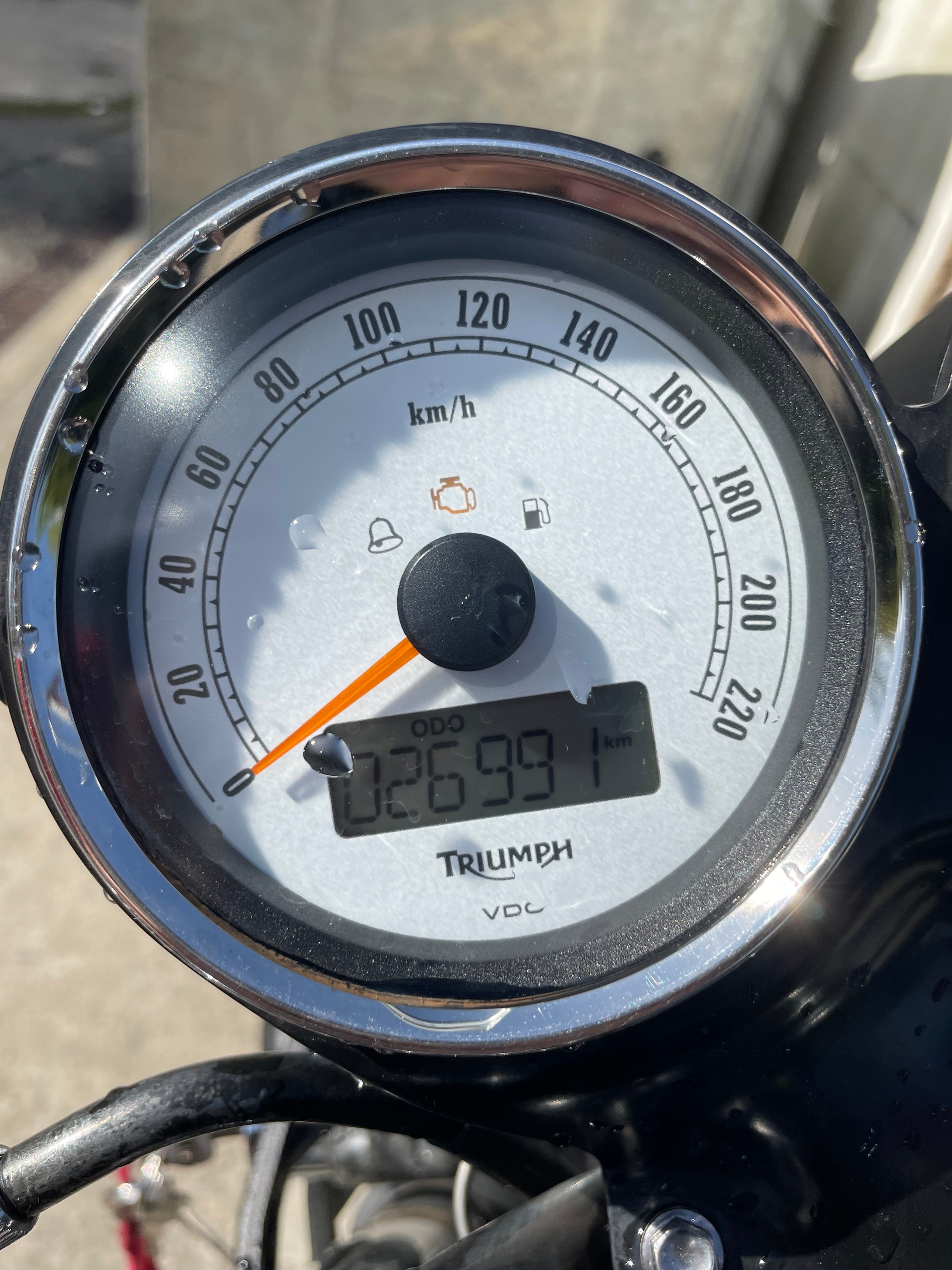 TRIUMPH Thruxton 900 i-image-10