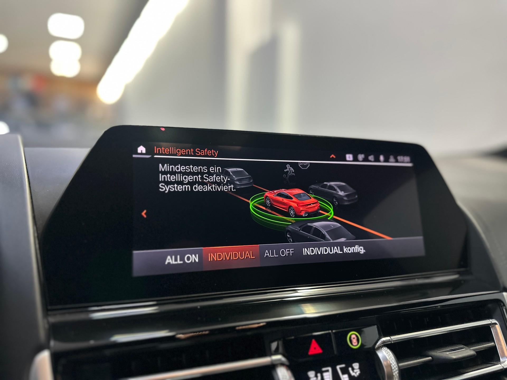 BMW M850i xDrive Steptronic-image-14