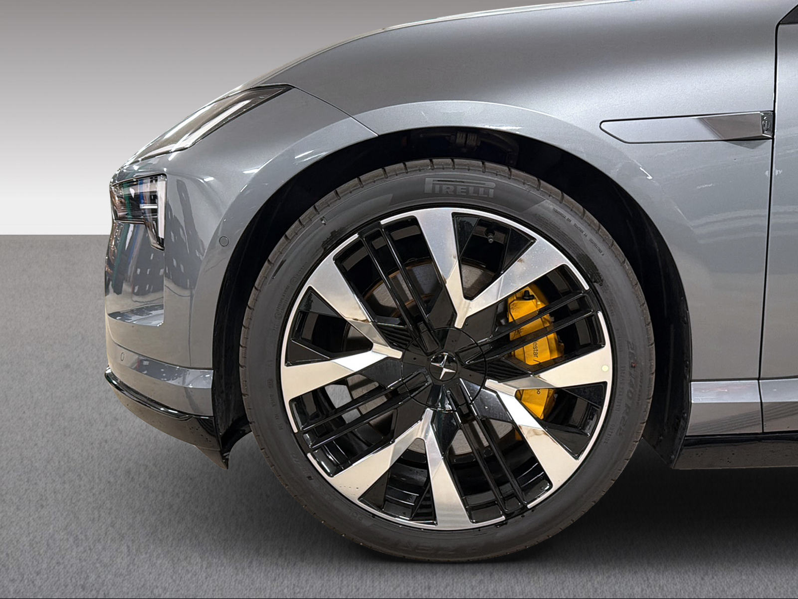POLESTAR 4 Long Range Dual Motor-image-26