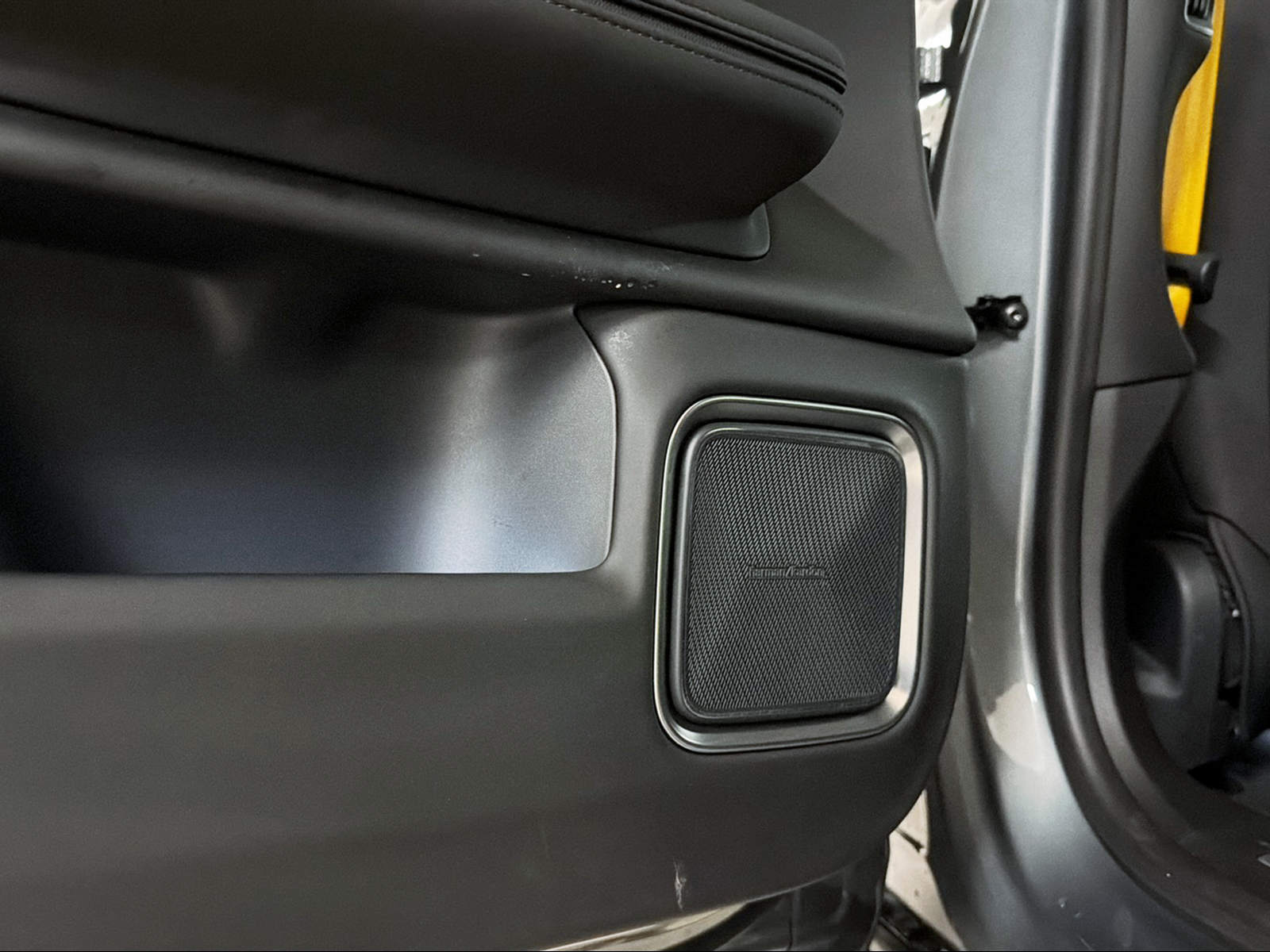 POLESTAR 4 Long Range Dual Motor-image-16