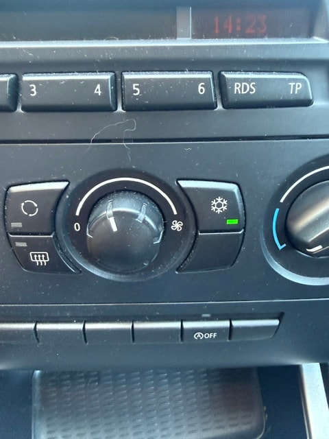 BMW 116i-image-15