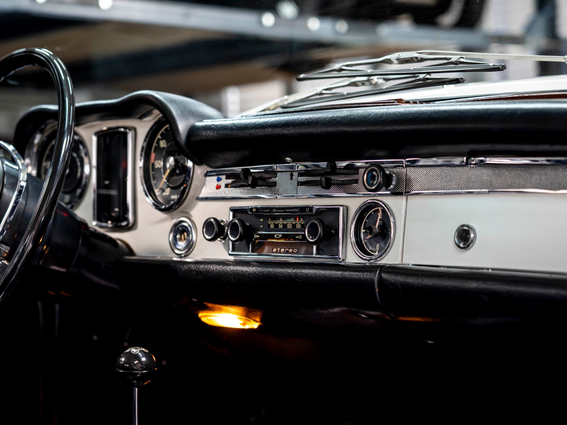 MERCEDES-BENZ SL 280 Pagode-image-14