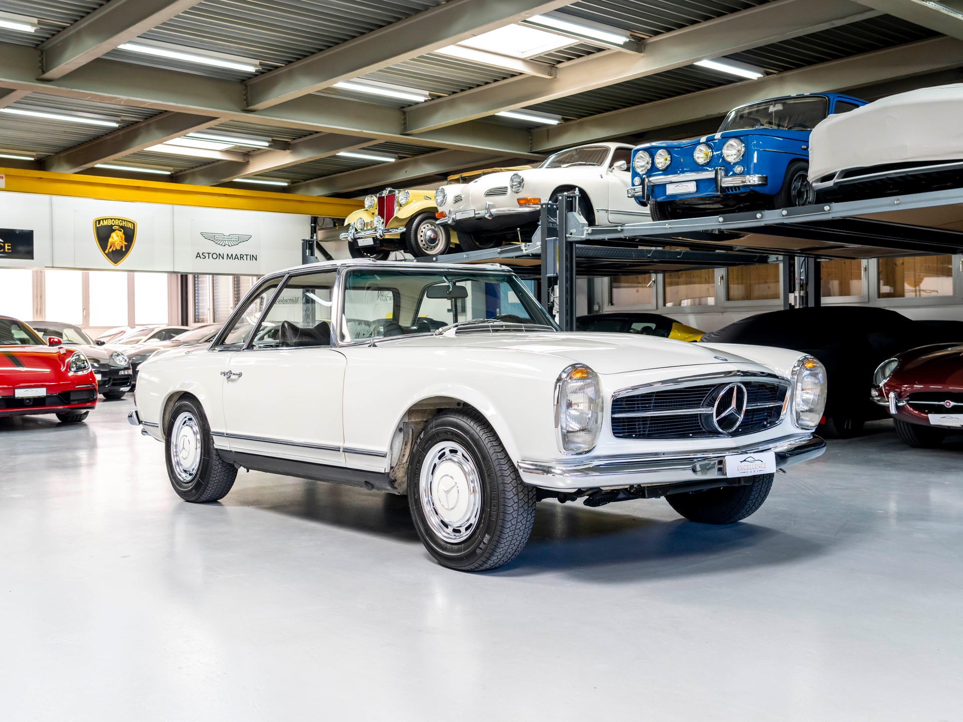 MERCEDES-BENZ SL 280 Pagode-showroom-element-2