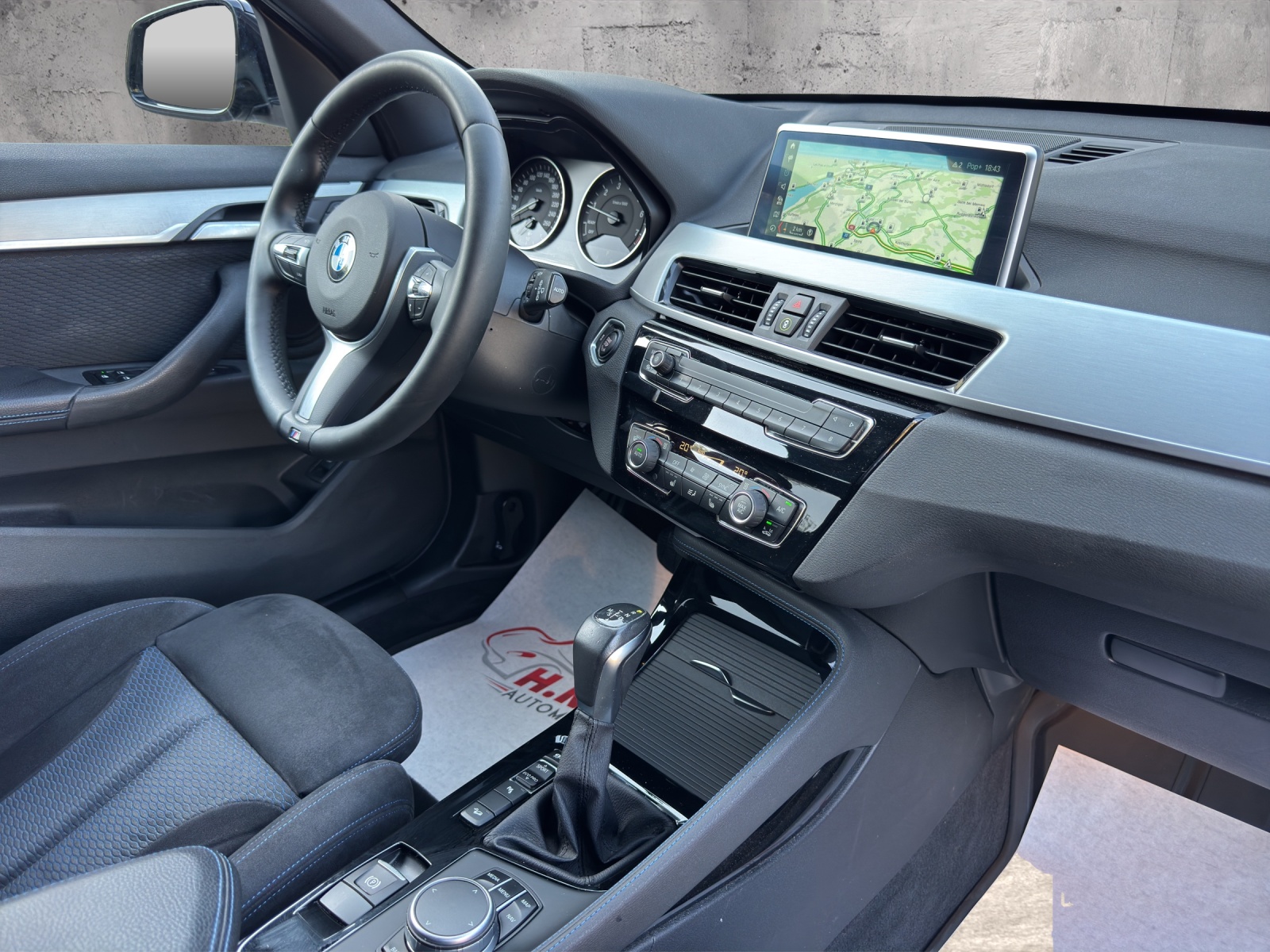 BMW X1 xDrive 25i M Sport Steptronic-image-12