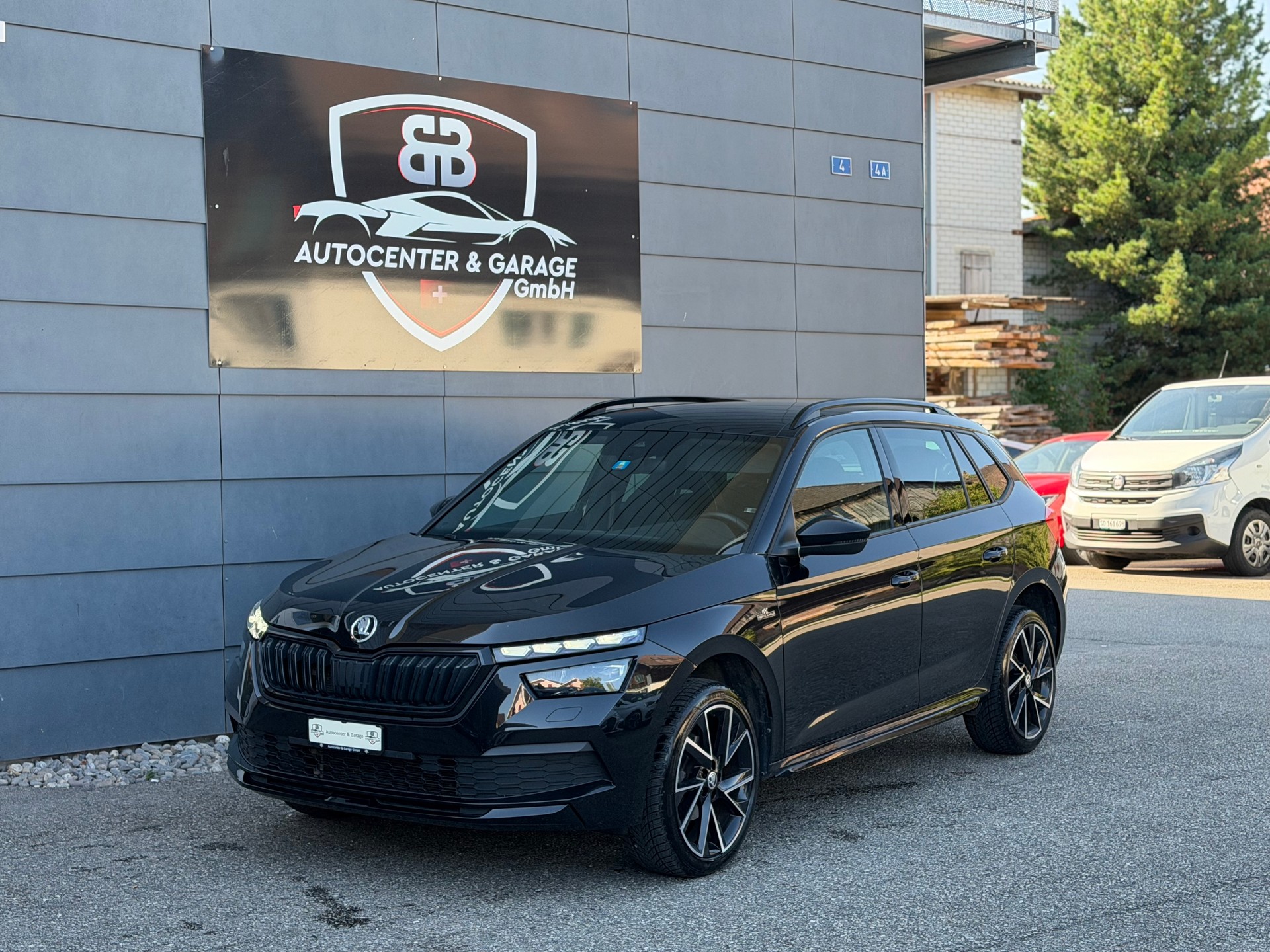 SKODA Kamiq 1.5 TSI ACT Monte Carlo DSG-showroom-element-1