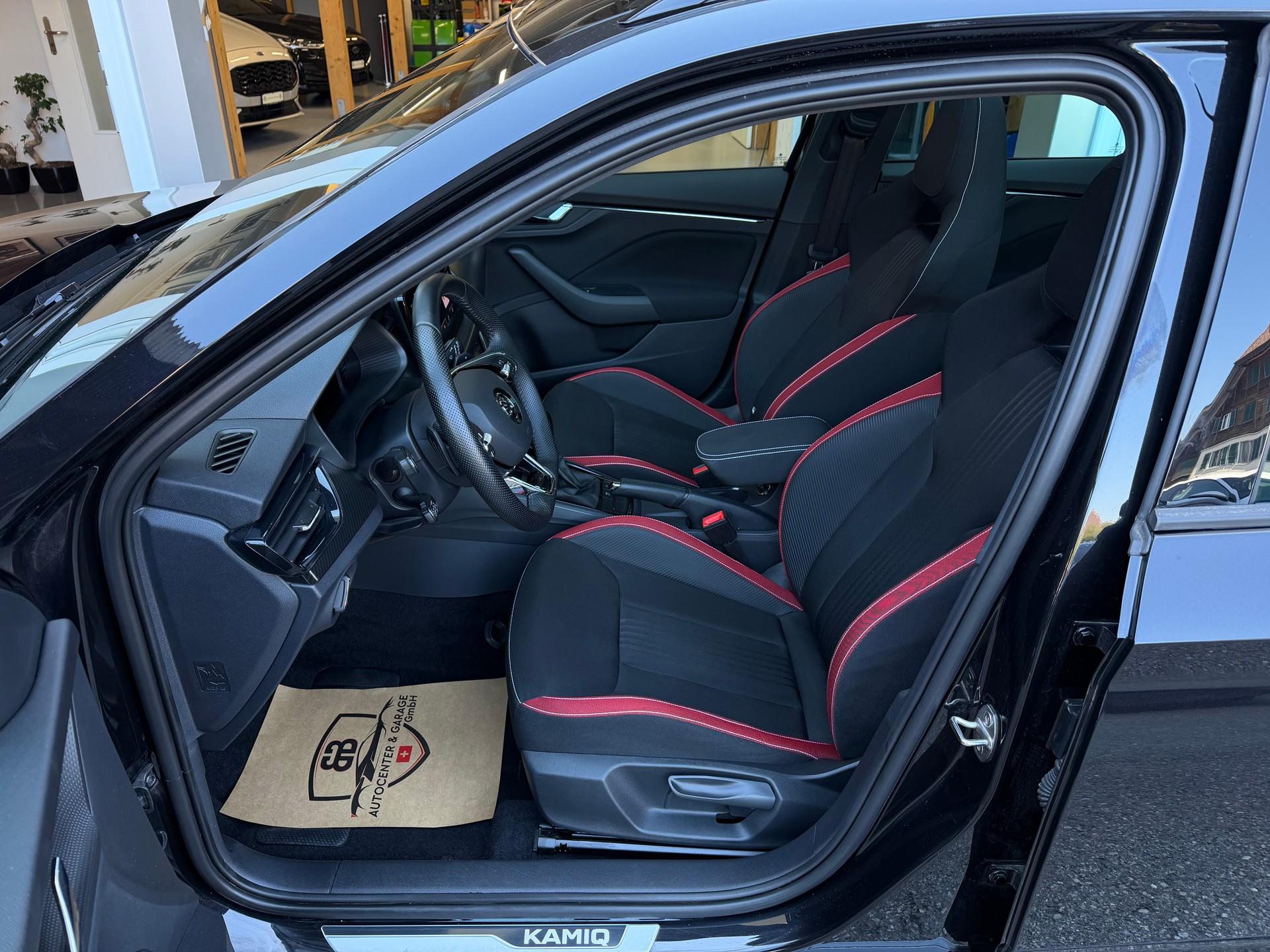 SKODA Kamiq 1.5 TSI ACT Monte Carlo DSG-image-9