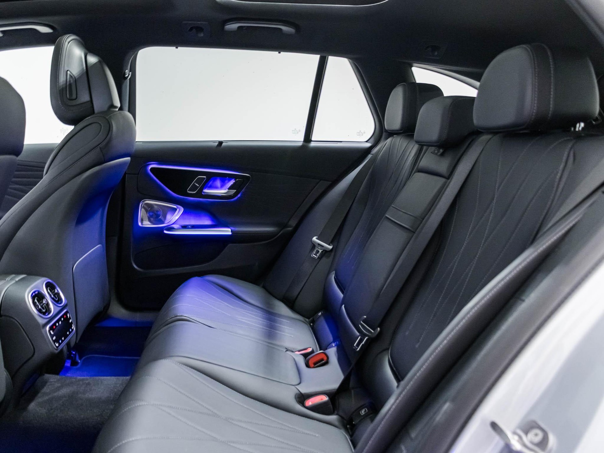 MERCEDES-BENZ C 300 4MATIC T-Modell-image-6