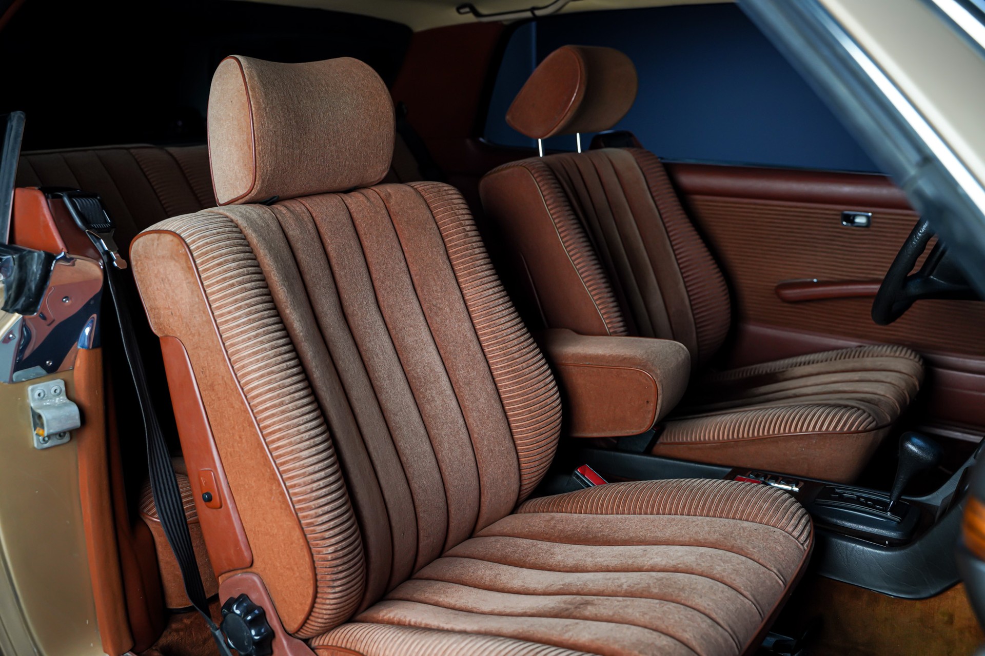 MERCEDES-BENZ 280 CE Automatic-image-16