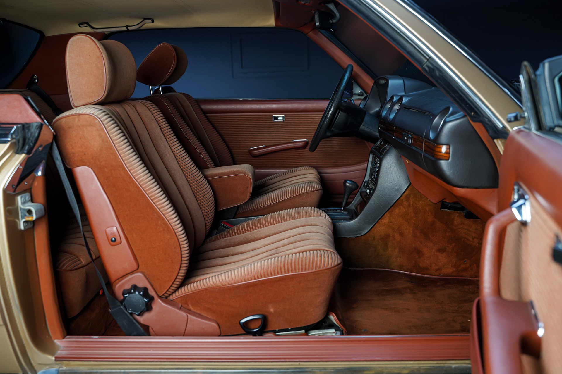 MERCEDES-BENZ 280 CE Automatic-image-15