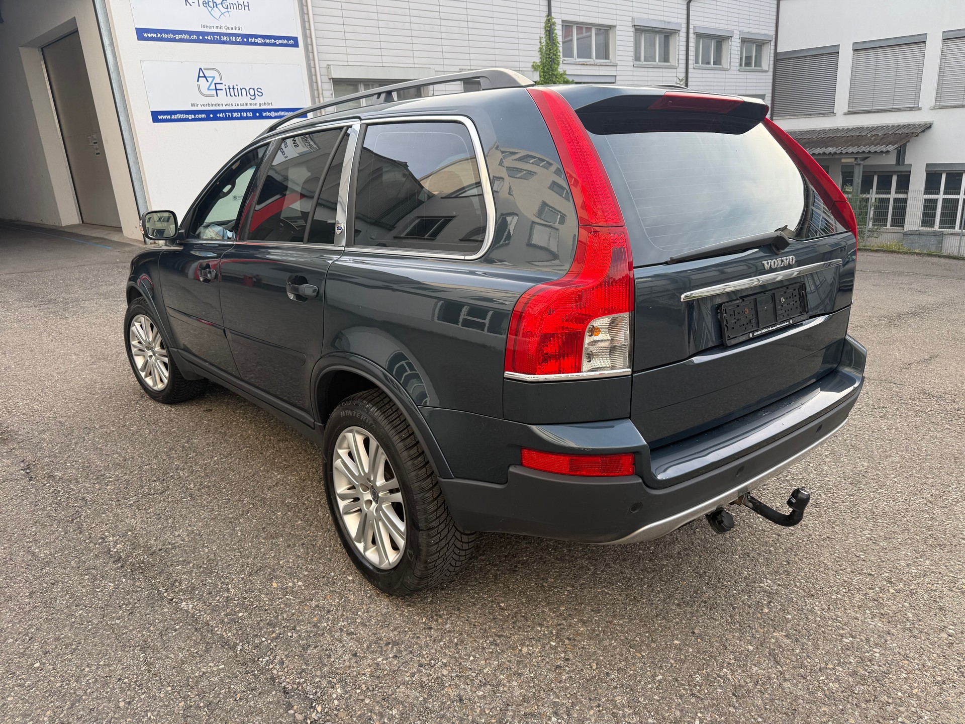 VOLVO XC90 D5 AWD Momentum-image-3