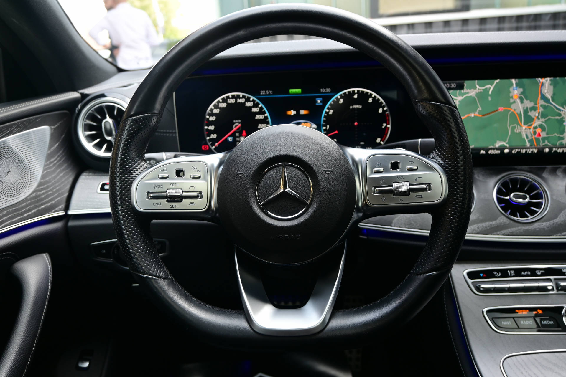 MERCEDES-BENZ CLS 450 AMG Line 4matic *CH-Auto*-image-16