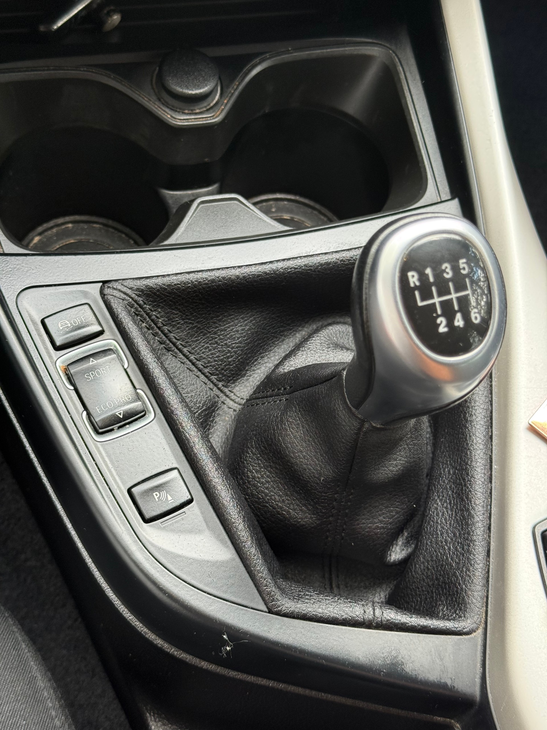 BMW 118d xDrive Sport Line-image-10