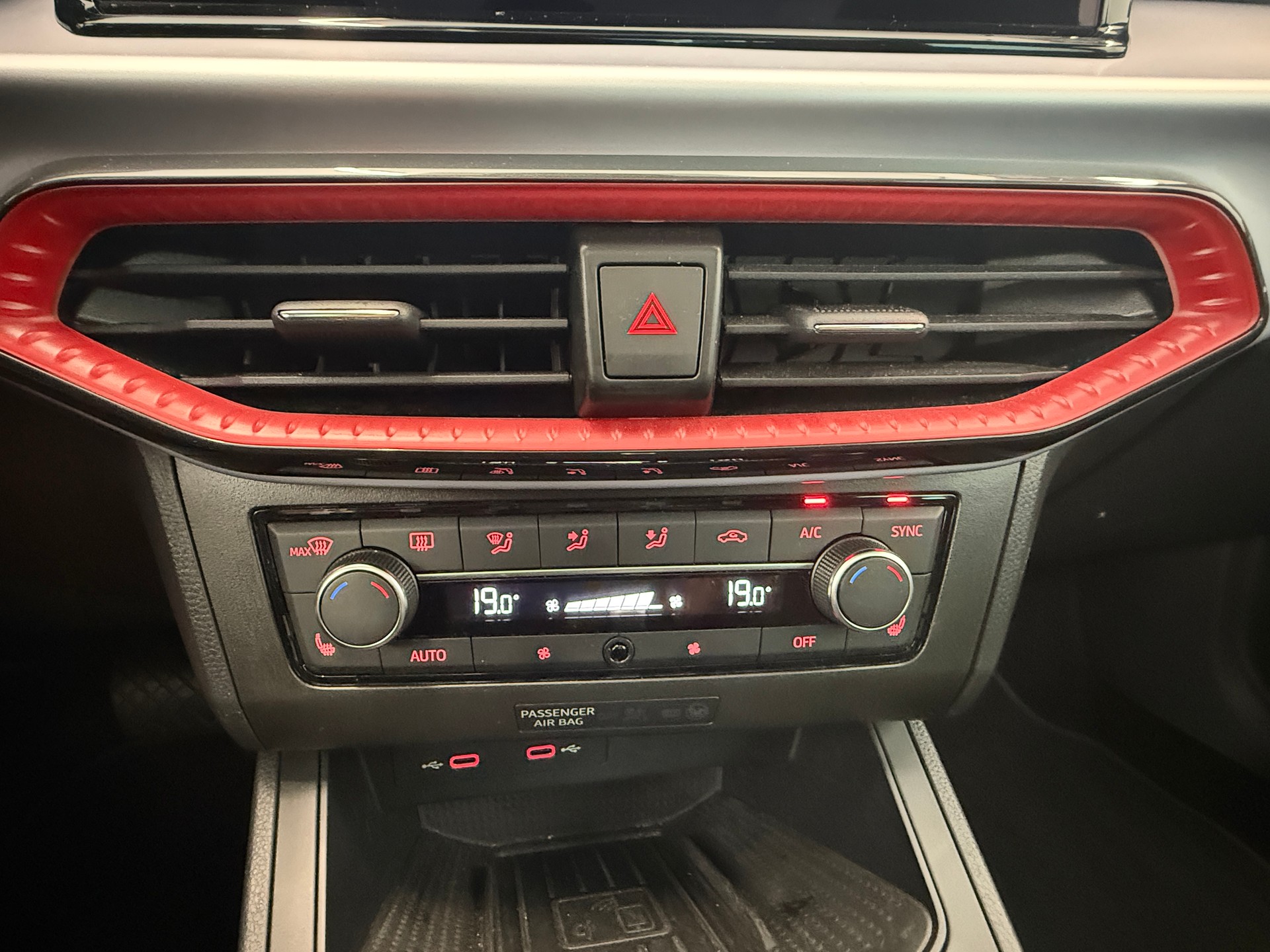 SEAT Ibiza 1.5 EcoTSI FR DSG Ab 295.- pro Monat Panoramadach-image-17