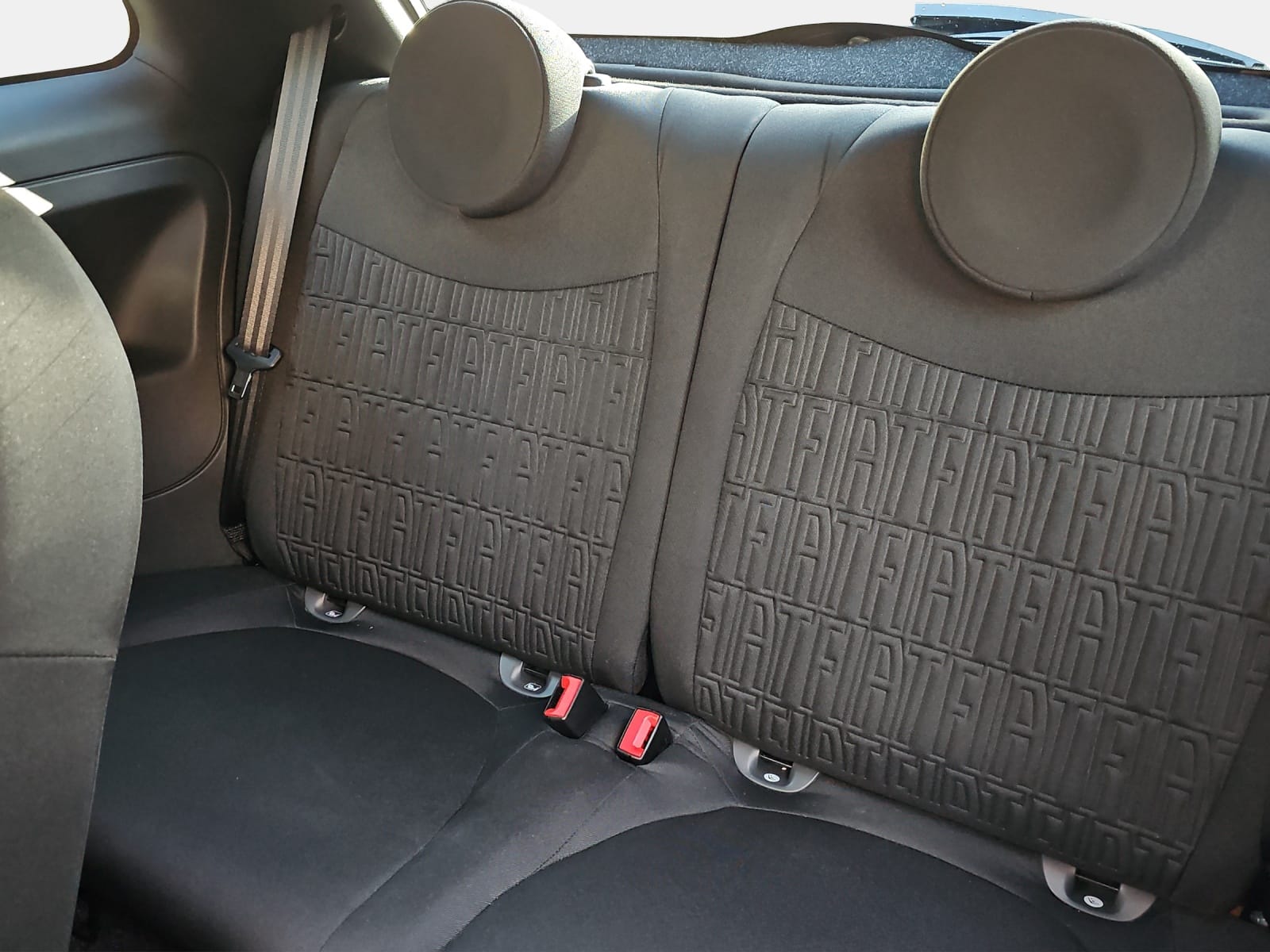 FIAT 500 1.0/70 Hybrid Swiss Edition-image-11
