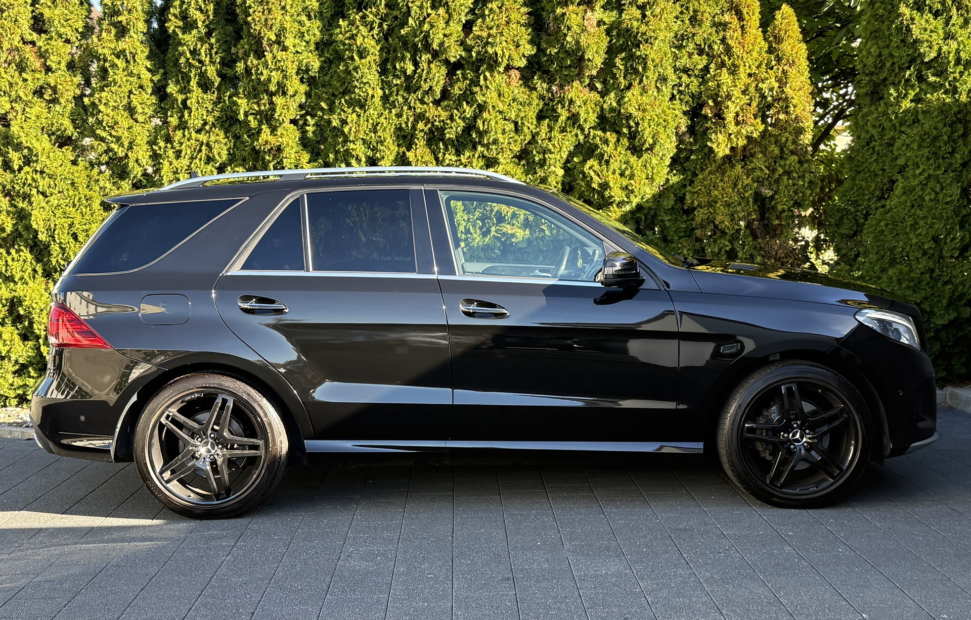 MERCEDES-BENZ GLE 350 d 4Matic 9G-Tronic / Gratis Service-image-9
