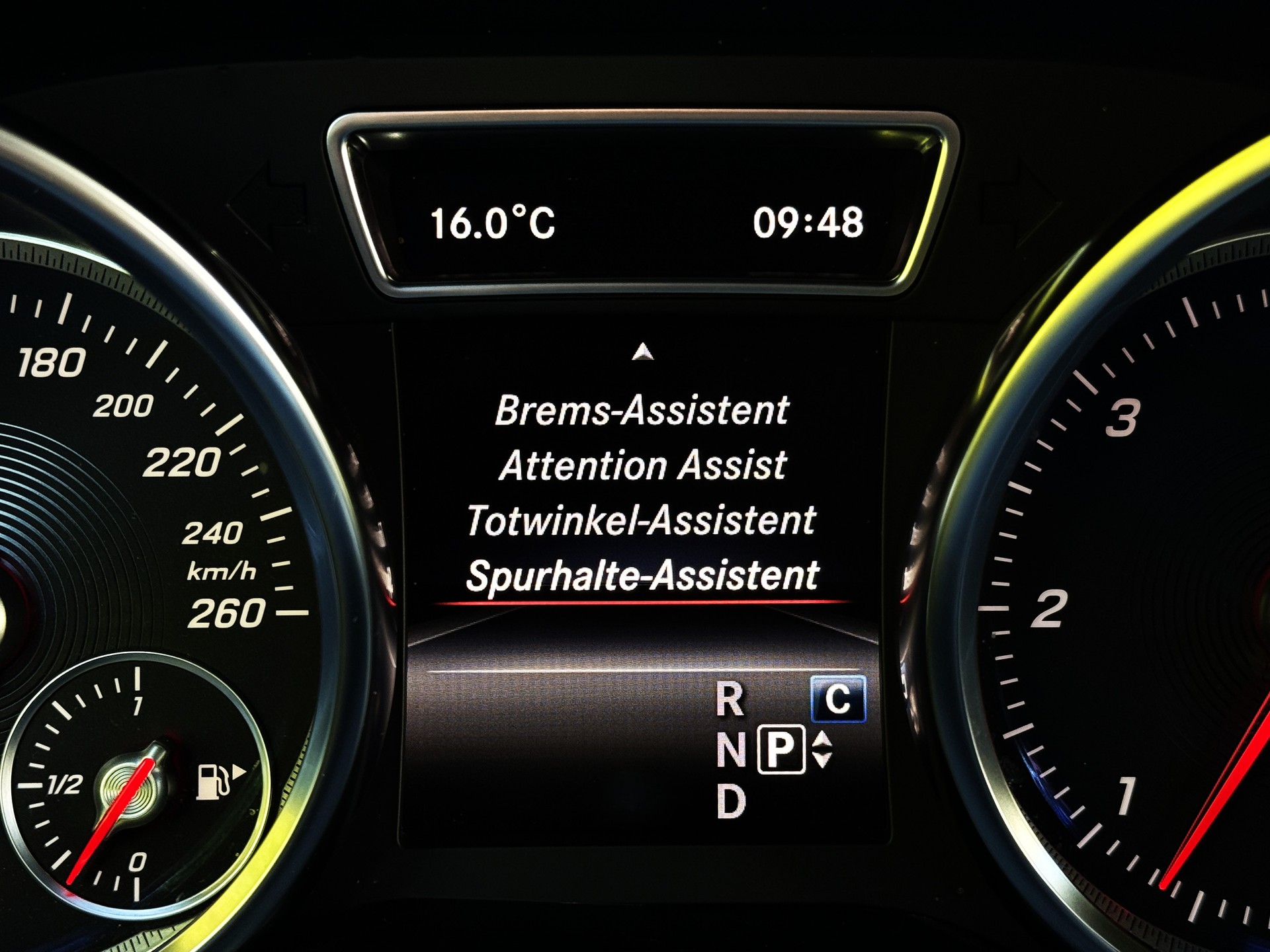 MERCEDES-BENZ GLE 350 d 4Matic 9G-Tronic / Gratis Service-image-26