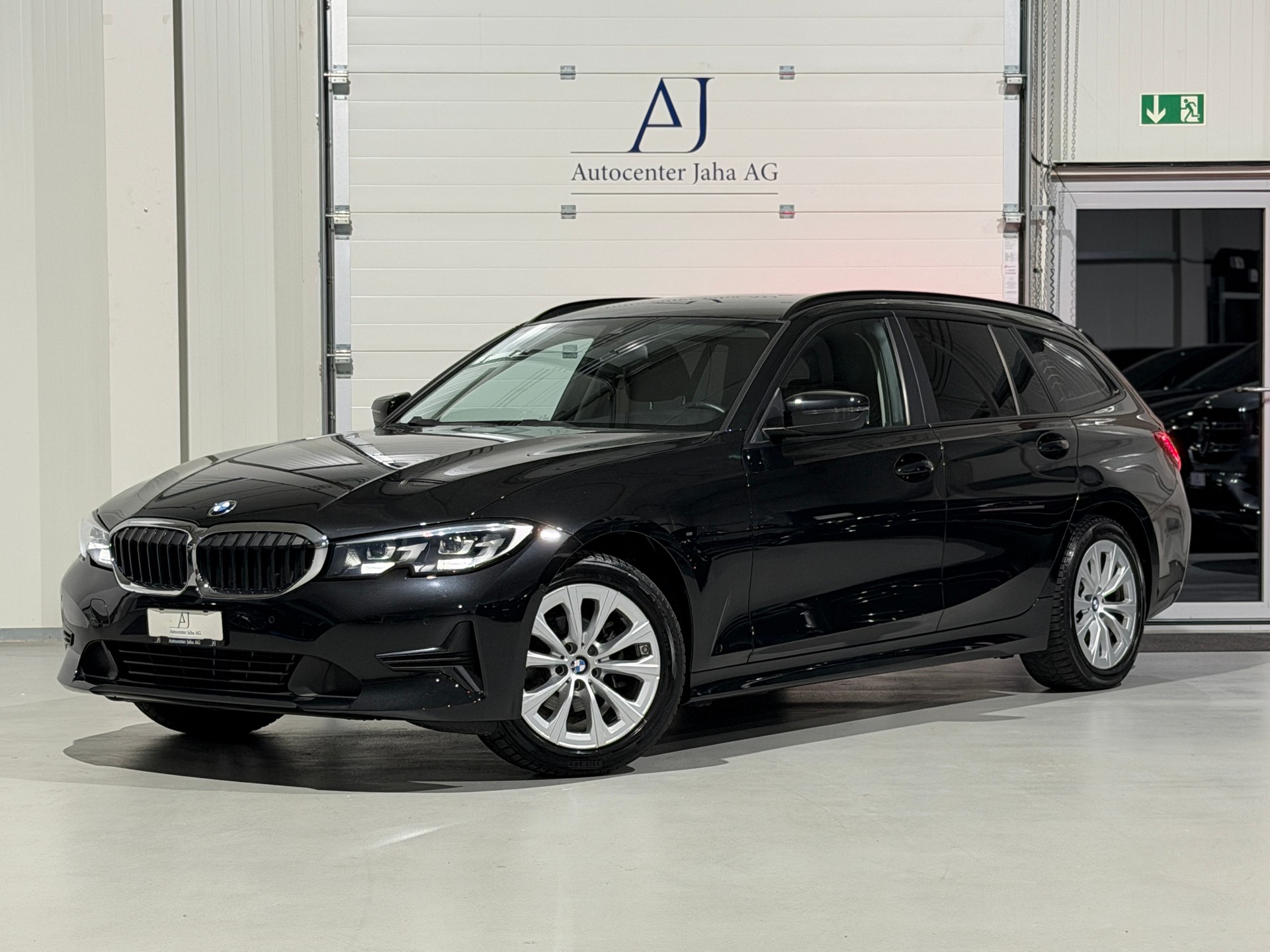 BMW 318d 48V Touring Steptronic (CH)
