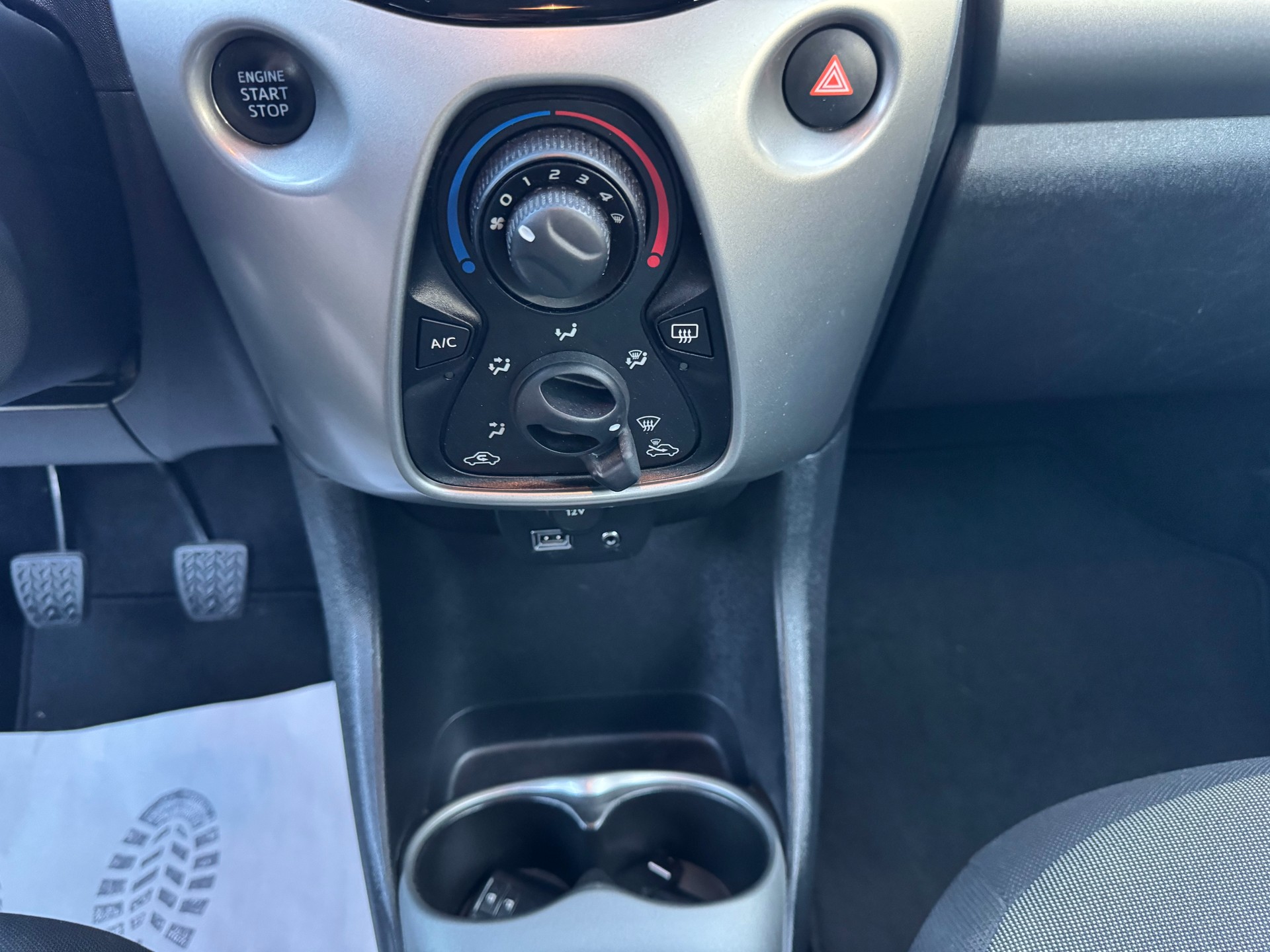 TOYOTA Aygo 1.2 VVT-i Trend-image-21