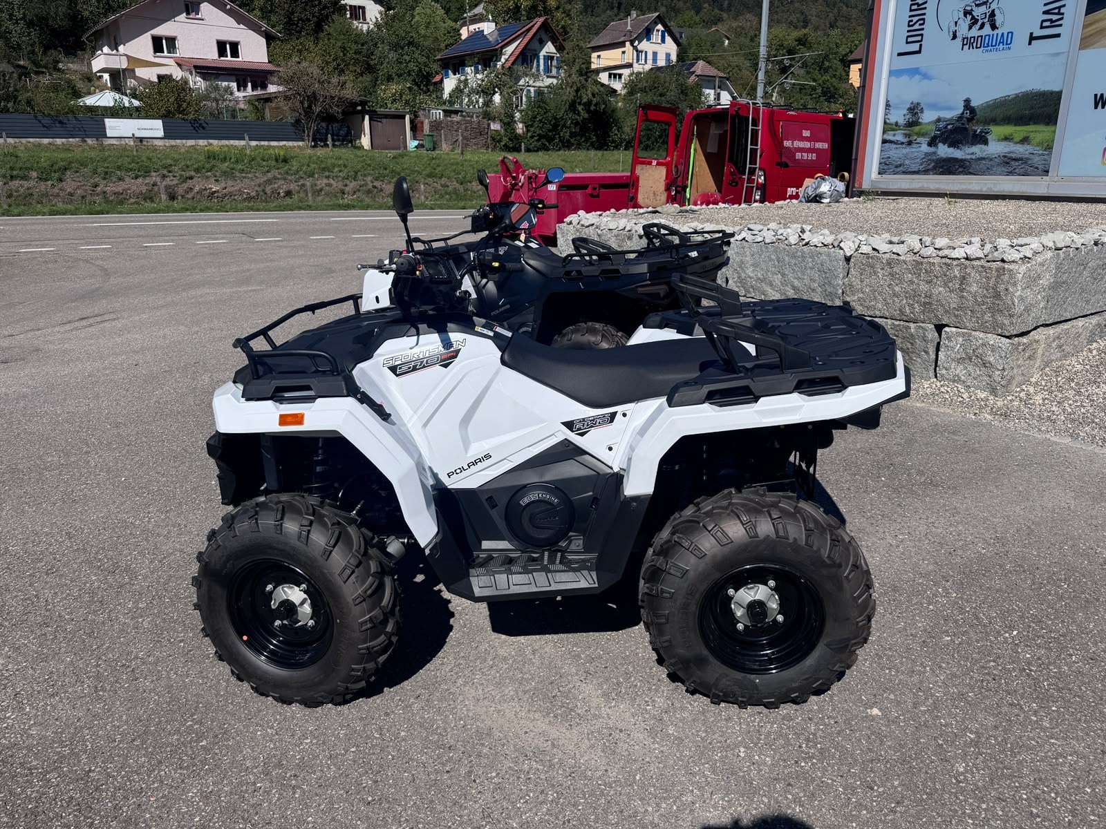 POLARIS Sportsman 570 4x4-image-1
