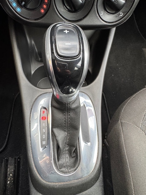 OPEL Corsa 1.4 EcoTec Cosmo Automatic-image-14
